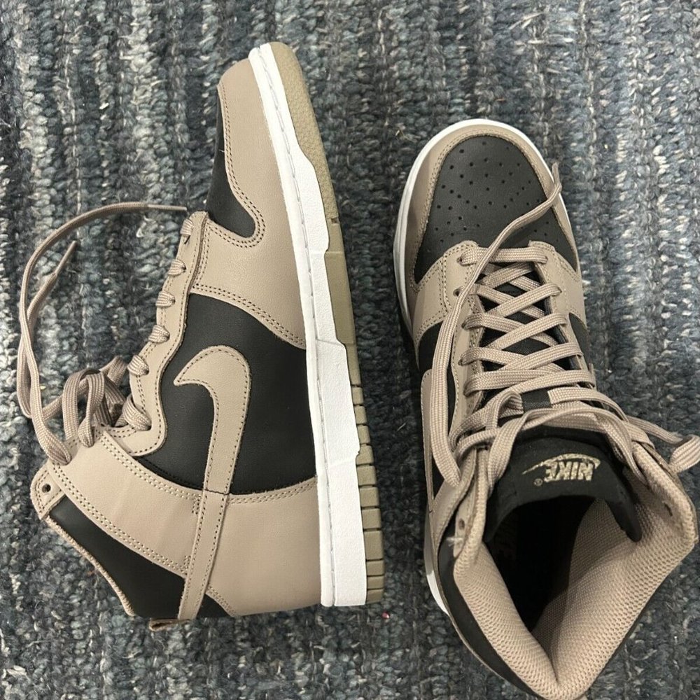 Nike Dunk High Moon Fossil (W Size 8)